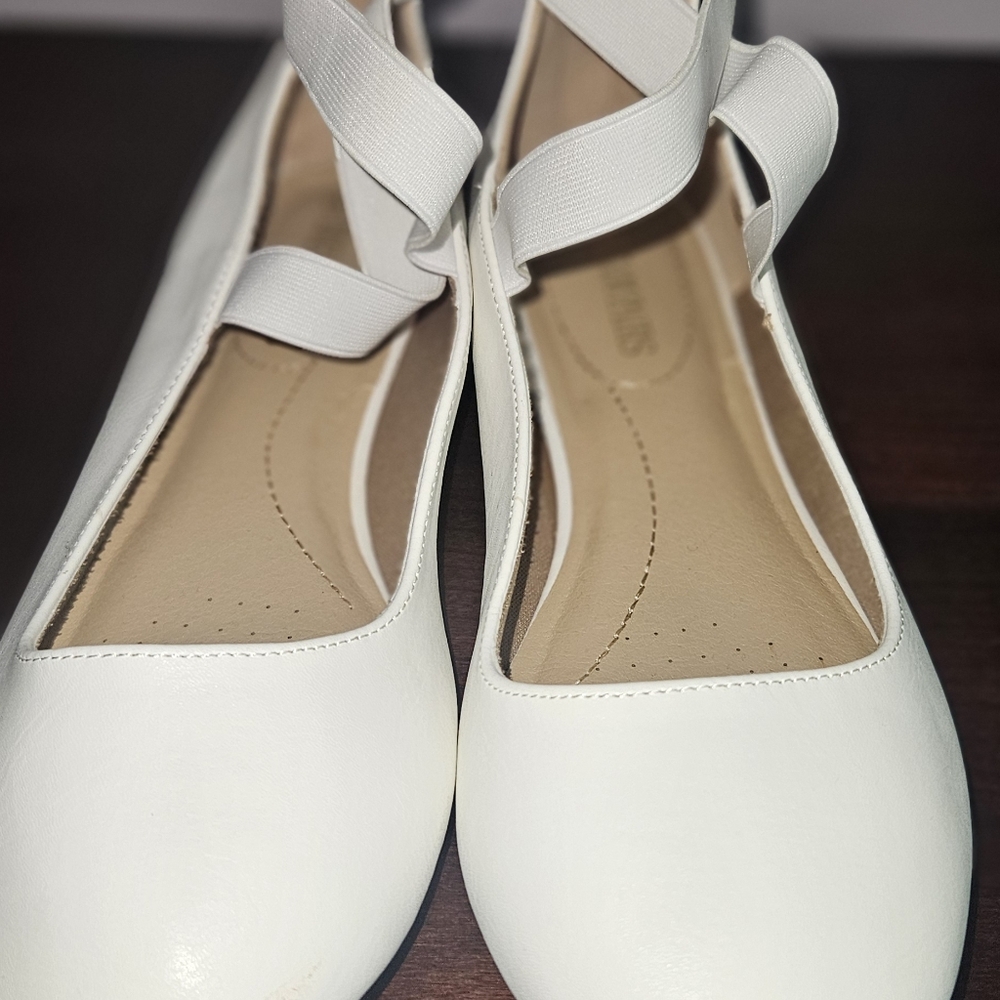 Elegant White Women's Ballet Flats